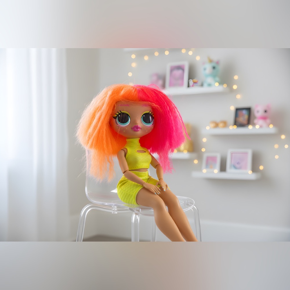 LOL SURPRISE OMG NEONLICIOUS doll Incomplete No Shoes Or Accessories